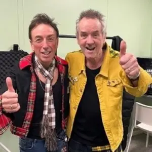 Bay City Rollers - Woody Wood dalam sesi “Let’s Talk Mania”