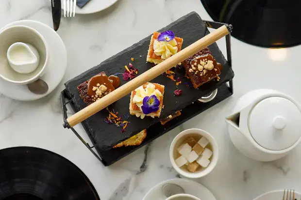 Afternoon Tea And Tracks (Graceland - Paul Simon) | Data Thistle
